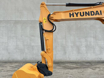 2020-hyundai-r60vs-1466221-48060095