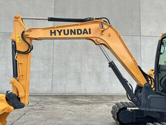 2020-hyundai-r60vs-1466221-48060096