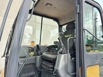 2020-hyundai-r60vs-1466221-48060118