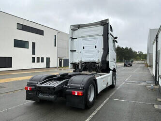 2024-mercedes-benz-actros-1945-48060233