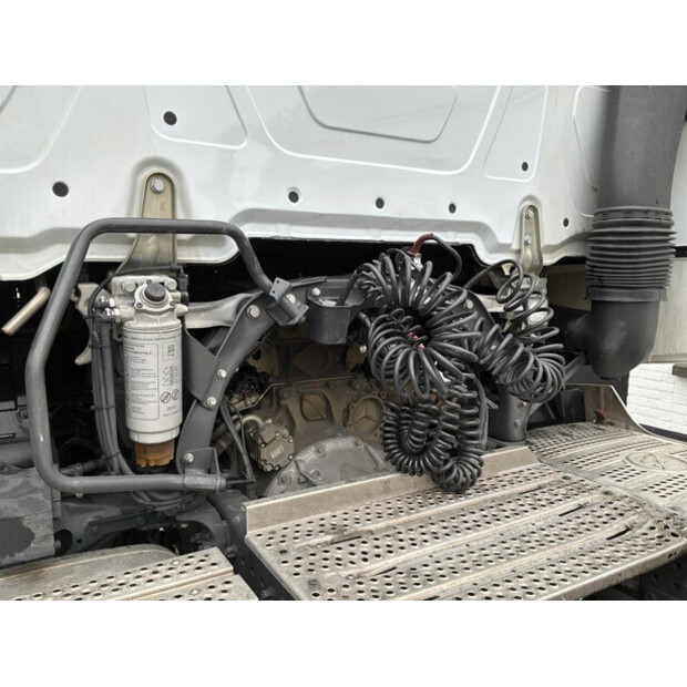 2024 Mercedes-Benz Actros 1945-48060236