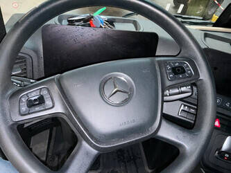 2024-mercedes-benz-actros-1945-48060255
