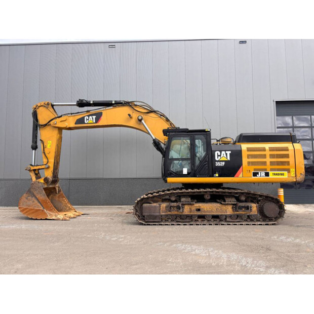 2017 Caterpillar 352FL-48060596