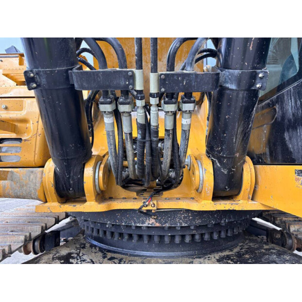 2017 Caterpillar 352FL-48060618
