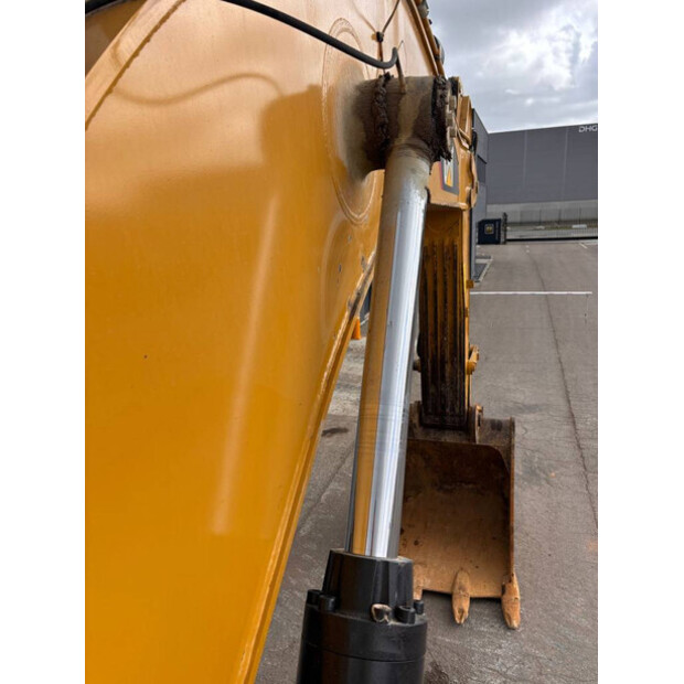 2017 Caterpillar 352FL-48060622