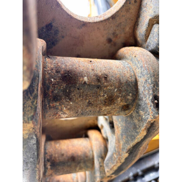 2017 Caterpillar 352FL-48060628