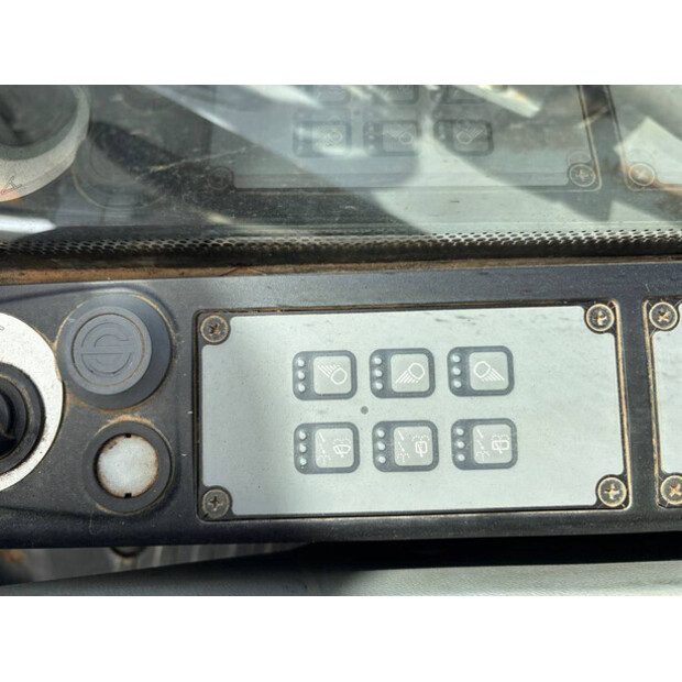2015 Liebherr A912-48060870