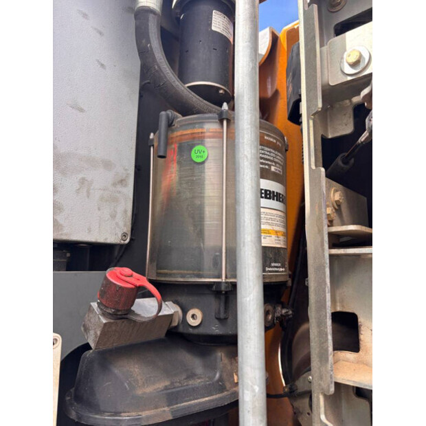 2015 Liebherr A912-48060887