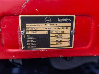 1997-mercedes-benz-sk-2639-1466259-48061059