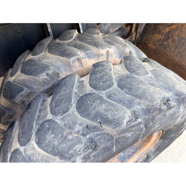 2003 Caterpillar M318C-48063285