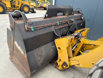2014-caterpillar-930k-1466394-48063784