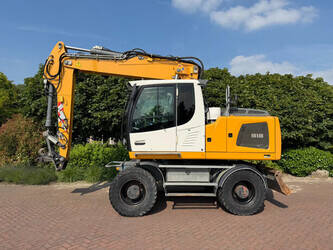 Image for WHEELED EXCAVATORS 2016 Liebherr A918