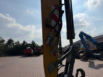 2016-liebherr-a918-1466409-48065803