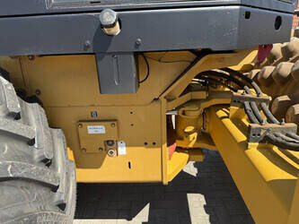 2010-caterpillar-cp74-1466410-48065886
