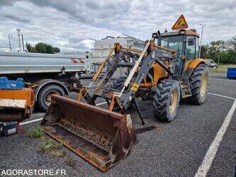 Image for TRACTORS 1997 Renault ER105 4R