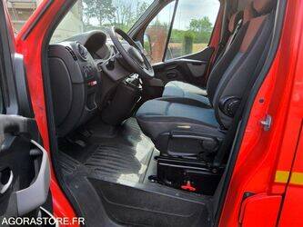 2010-renault-master-1466506-48077804