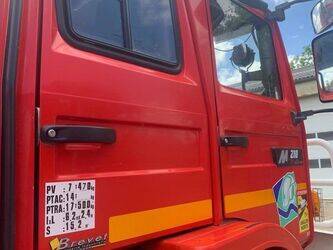 1999-renault-m210-1466512-48078017