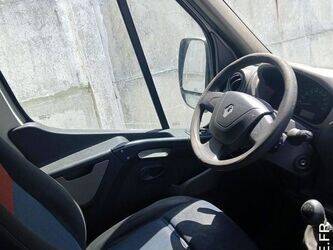 2011-renault-master-1466529-48078596