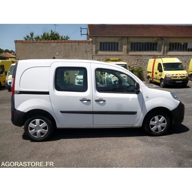 2015 رينو Kangoo-48078772