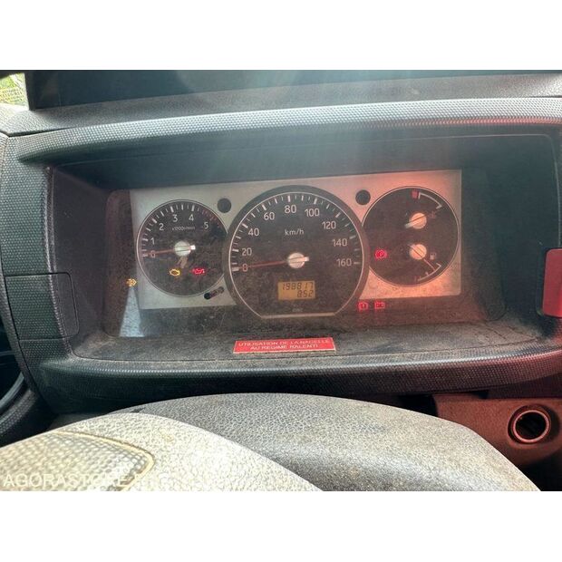 2013 Renault Maxity-48078793