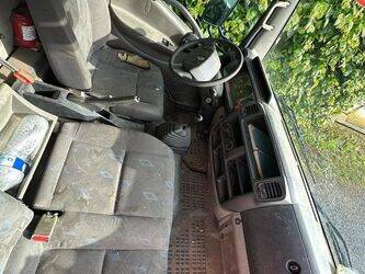2013-renault-maxity-1466535-48078795