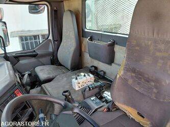 2002-renault-kerax-1466538-48078899
