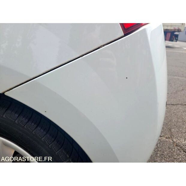 2013 Renault Twingo-48079091