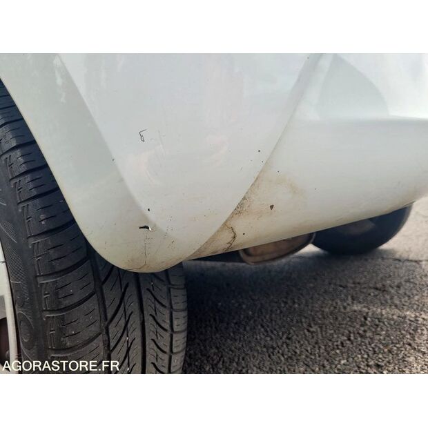 2013 Renault Twingo-48079092