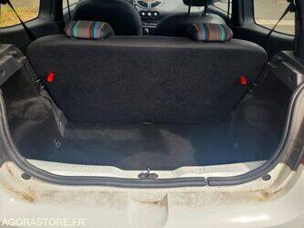 2013-renault-twingo-1466545-48079096
