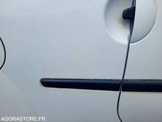 2013-renault-twingo-1466545-48079102