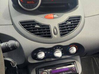 2013-renault-twingo-1466545-48079123