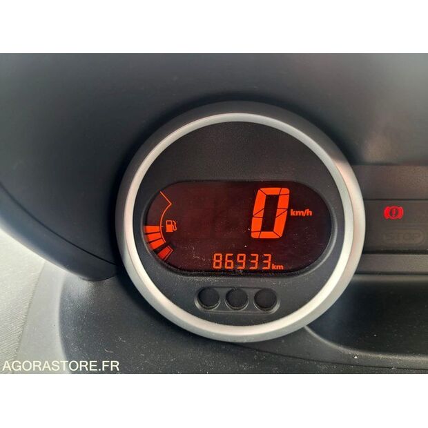 2013 Renault Twingo-48079126