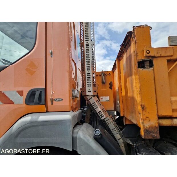 2001 رينو Kerax-48079329