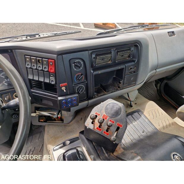 2001 رينو Kerax-48079342