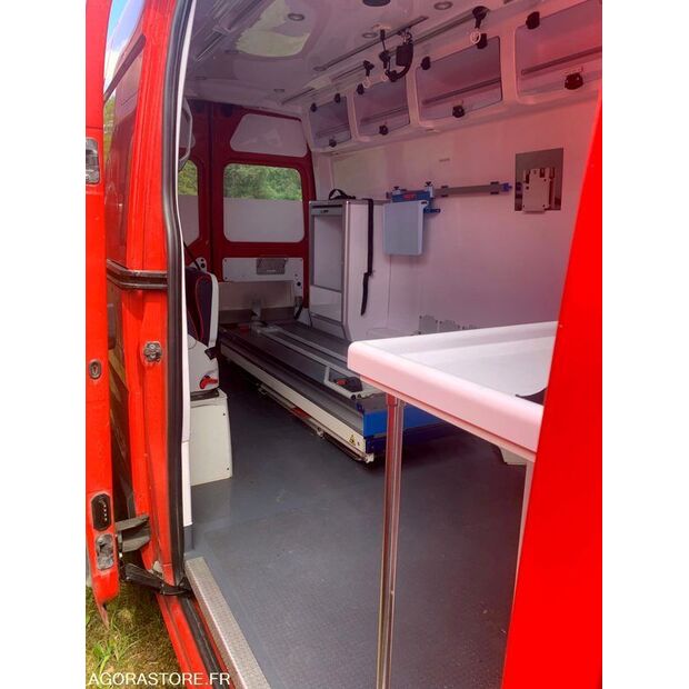 2013 Renault Master-48079736