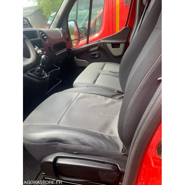 2013 Renault Master-48079739
