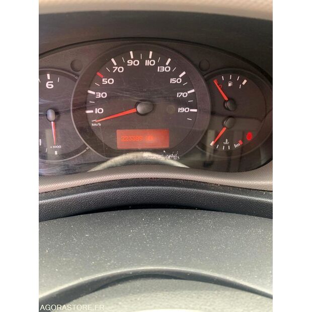 2013 Renault Master-48079742