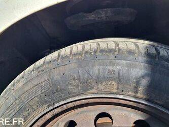 2013-ford-ka-1466570-48080160
