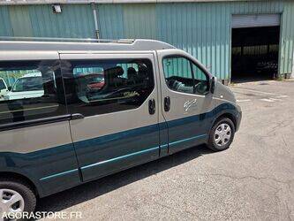 2012-renault-trafic-1466571-48080176