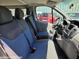 2012-renault-trafic-1466571-48080179