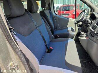 2012-renault-trafic-1466571-48080180