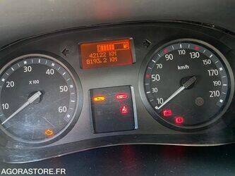 2012-renault-trafic-1466571-48080183