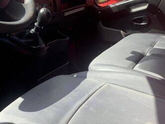 2015-renault-master-1466573-48080275