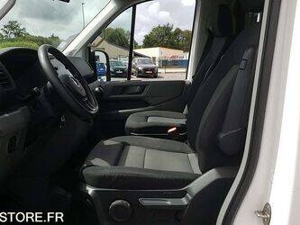 2021-volkswagen-crafter-1466575-48080327