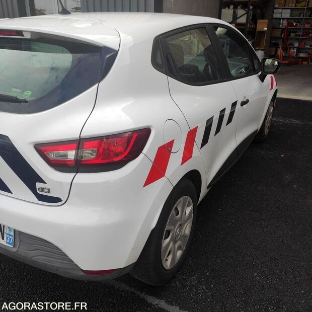 2016 Renault Clio-48080398