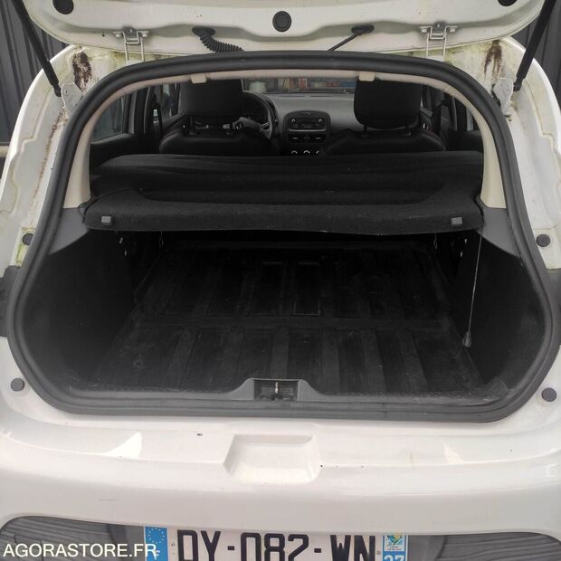 2016 Renault Clio-48080404