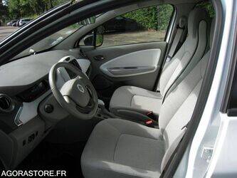 2018-renault-zoe-1466587-48080653