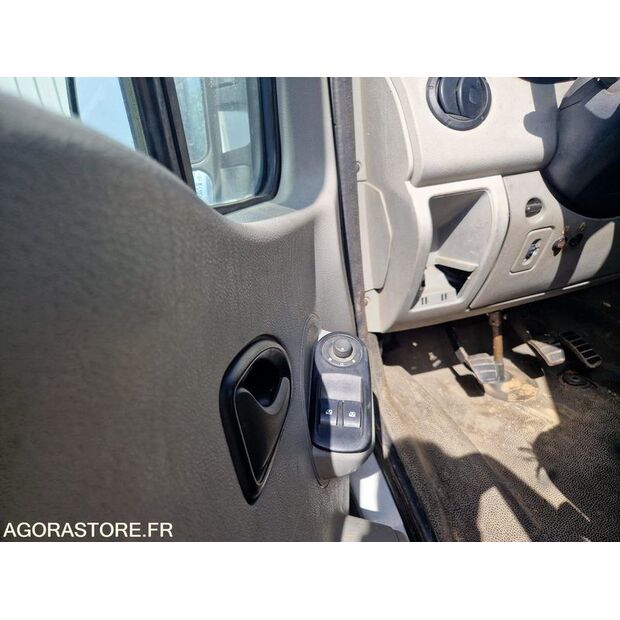 2008 Renault Master-48080711