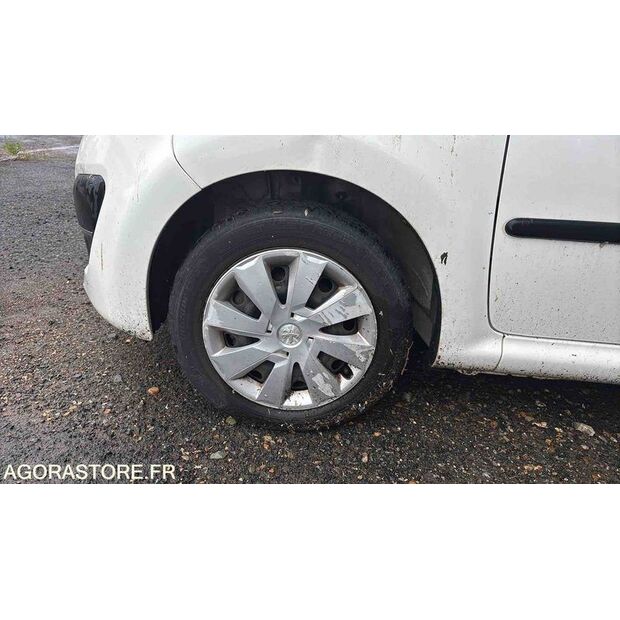 2013 Peugeot 107-48080900