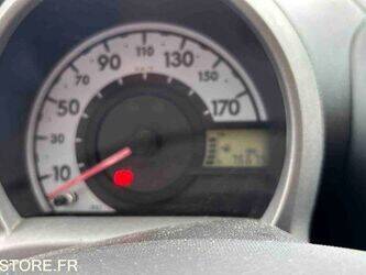 2013-peugeot-107-1466592-48080906